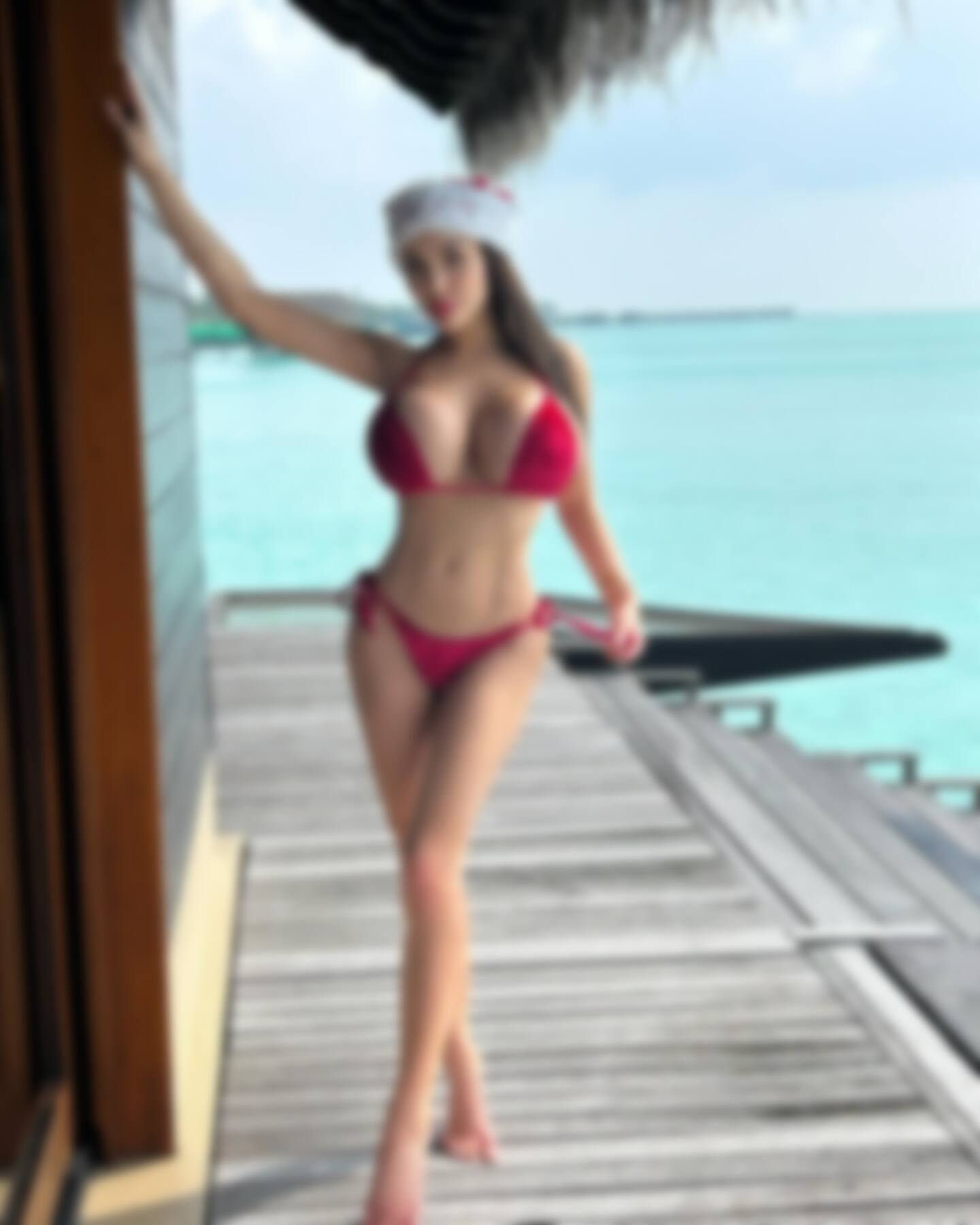 Анастасия Долл - стильная брюнетка инфлюенсер