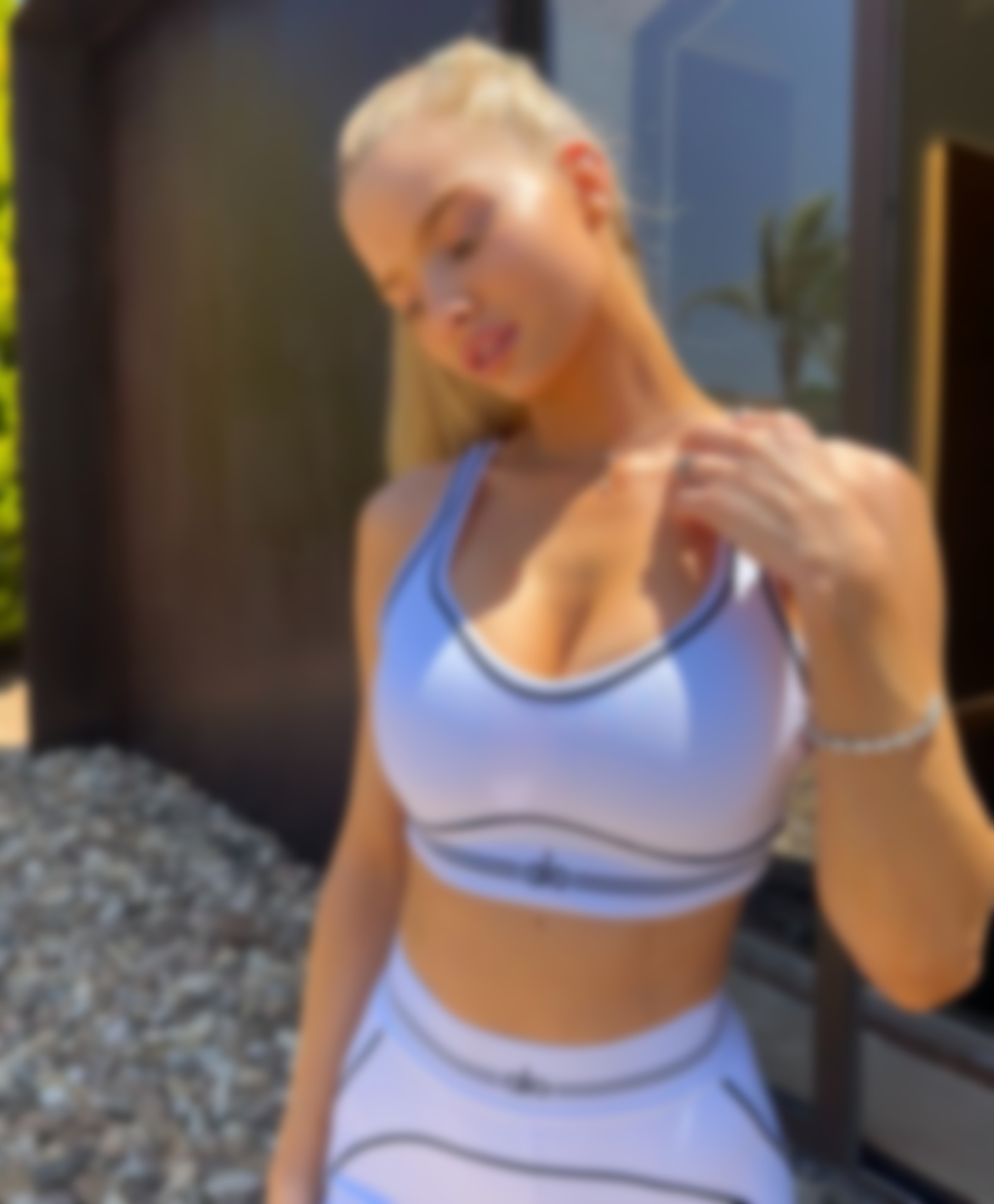 Катерина Плушевская эскорт модель премиум класса блондинка Россия готова к знакомству в Европе