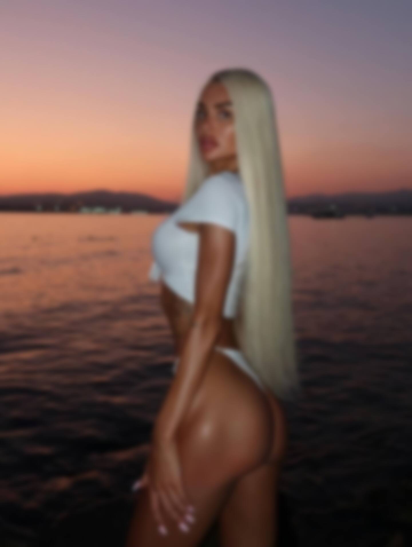 Высокая блондинка Катарина - элитный эскорт для имиджа